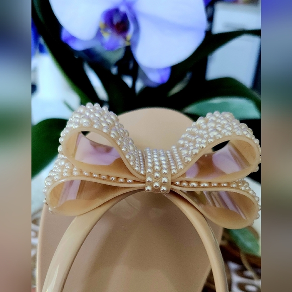 Women's INC Pearl Bow Sandals Nude size 7M NwB - Picture 8 of 10